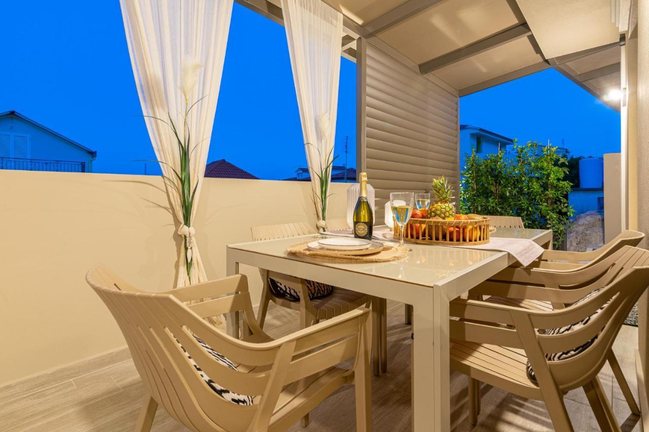 Vedi Town Luxury Apartment Zakynthos stad Exteriör bild