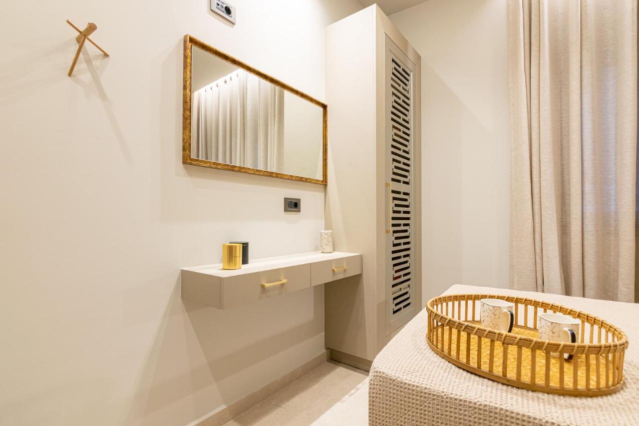 Vedi Town Luxury Apartment Zakynthos stad Exteriör bild